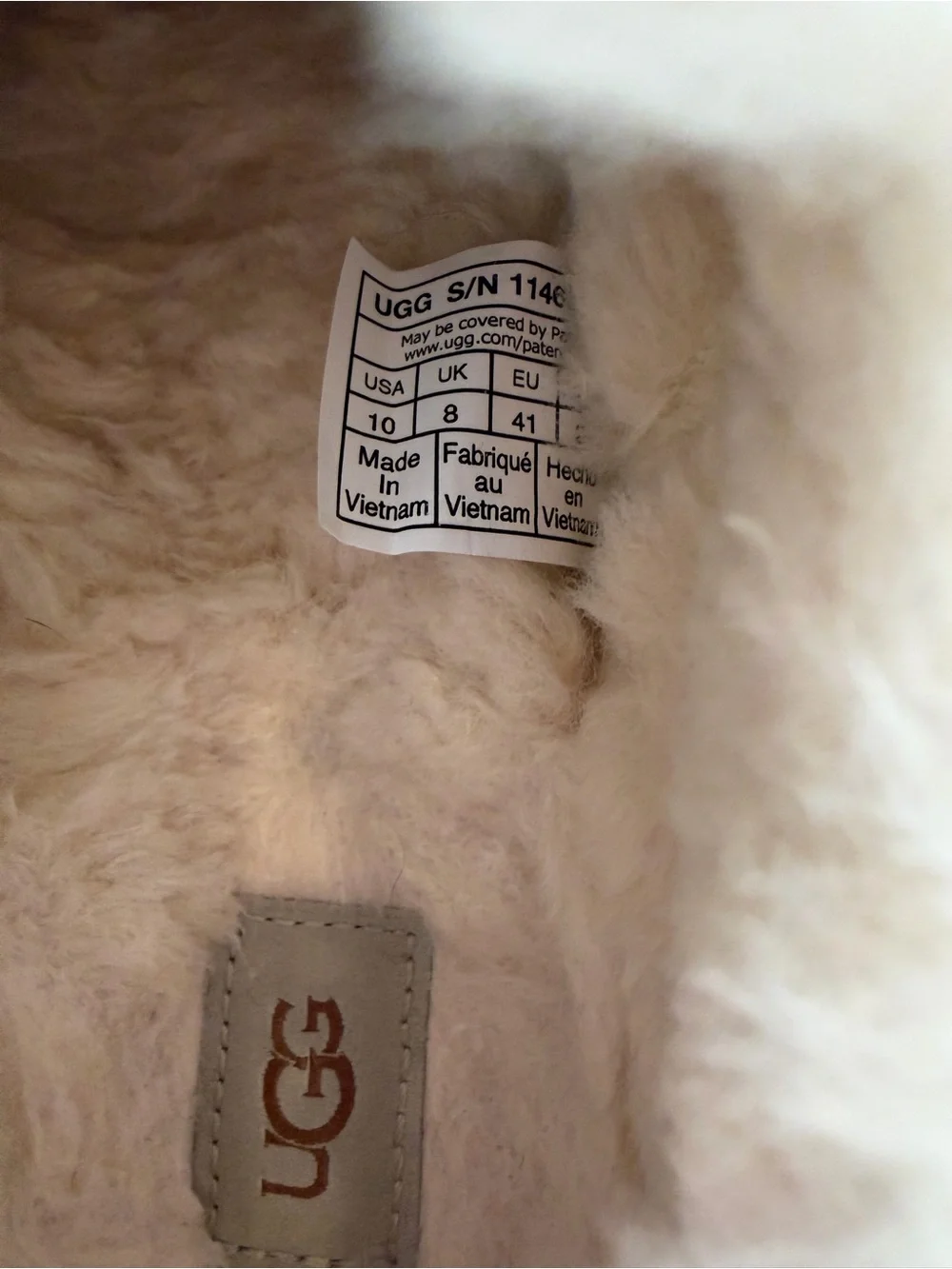 UGG tazzlita chestnut suede shearling lined. Women’s size 10. NWOT. Never worn.